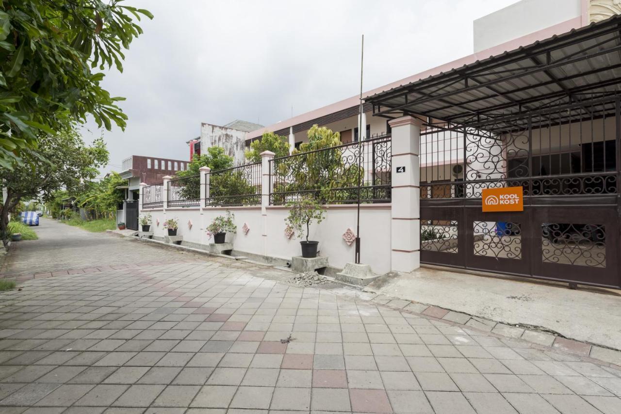 Koolkost Syariah Near Upn Veteran Medokanayu Exterior foto