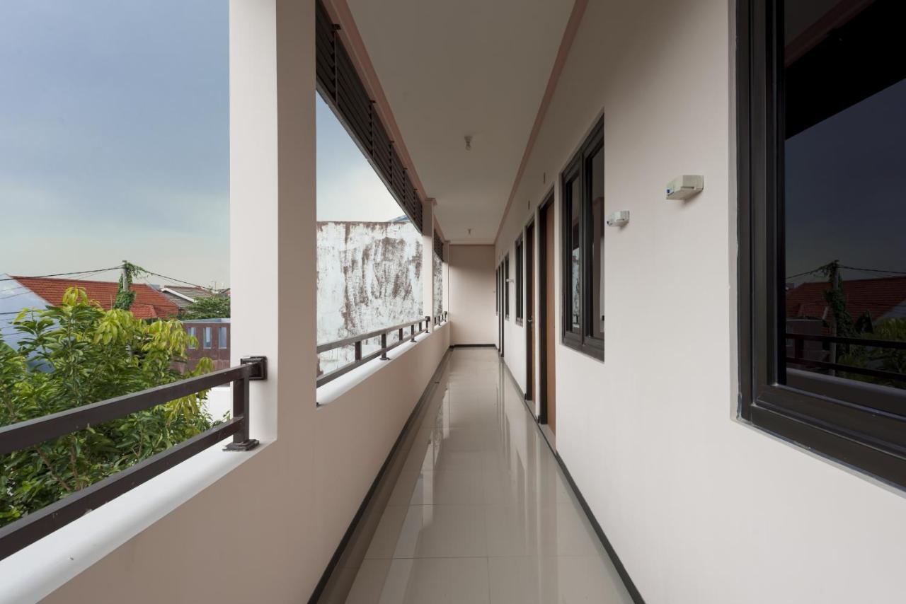 Koolkost Syariah Near Upn Veteran Medokanayu Exterior foto