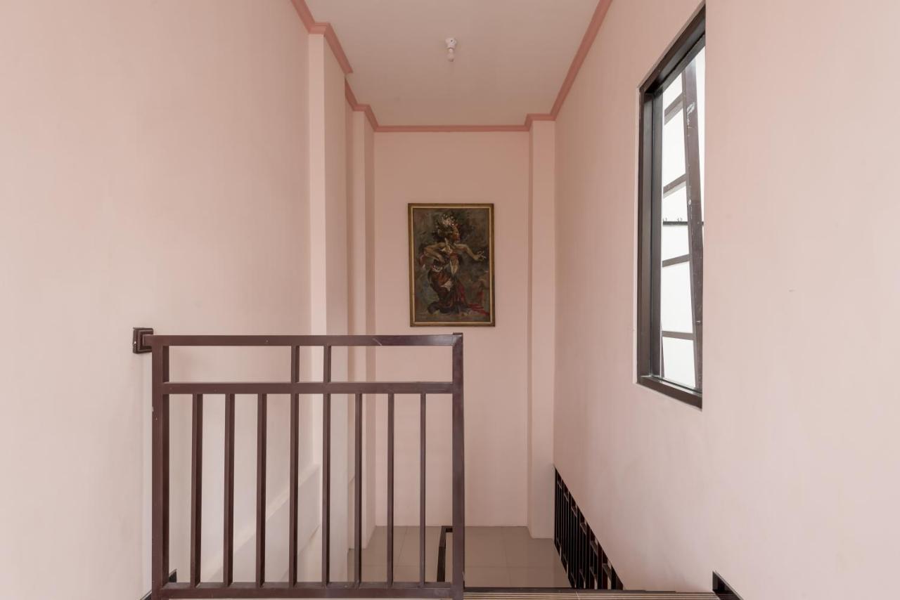 Koolkost Syariah Near Upn Veteran Medokanayu Exterior foto