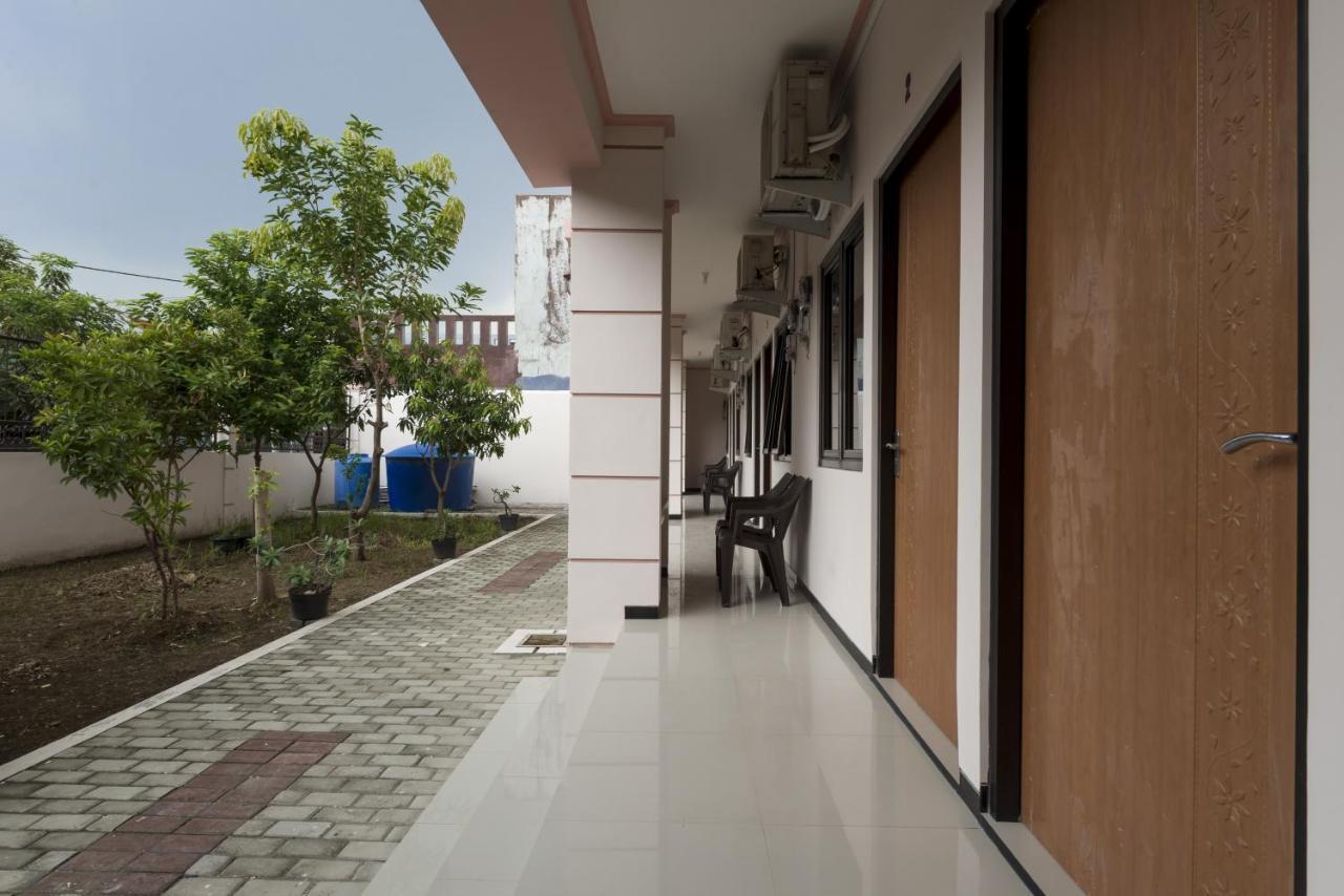 Koolkost Syariah Near Upn Veteran Medokanayu Exterior foto